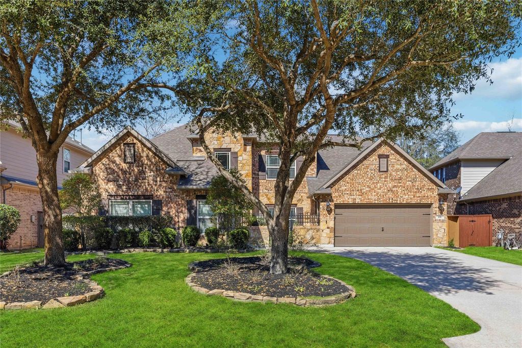 106 Joshuas Place in Woodforest, listed by Toni Cramond
